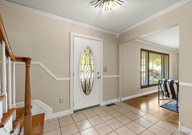 Photo 3 of Single family home for sale at 15557 Alpine Dr, Livonia, MI 48154 | MLS# 20261080386 | Listing updated on 2026-10-12