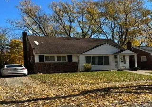 Photo 1 of Single family home for sale at 18920 Glenhurst St, Detroit, MI 48219 | MLS# 20261080384 | Listing updated on 2026-10-06