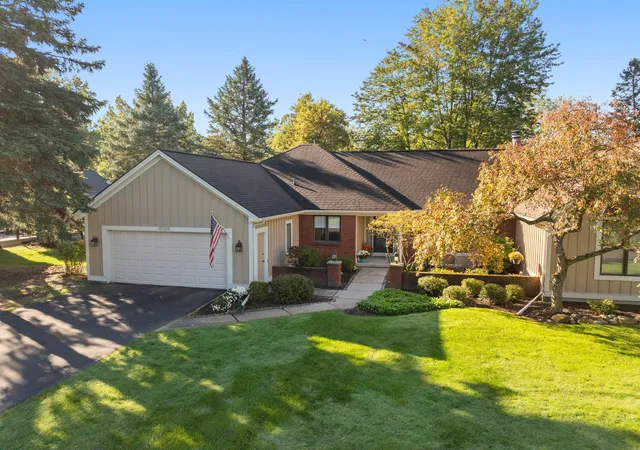 Photo 1 of Condo for sale at 5126 S Quail Crst Dr Se, Grand Rapids, MI 49546 | MLS# 65026052929 | Listing updated on 2026-10-20