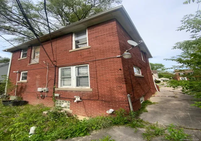 Photo 3 of Single family home for sale at 15411 Ferguson St, Detroit, MI 48227 | MLS# 20261080398 | Listing updated on 2026-10-08