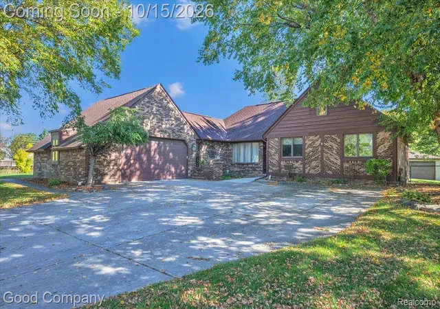 Photo 1 of Sale Pending at 35770 Campistrano Dr, Clinton Township, MI 48035 | MLS# 20261080403 | Listing updated on 2026-10-19