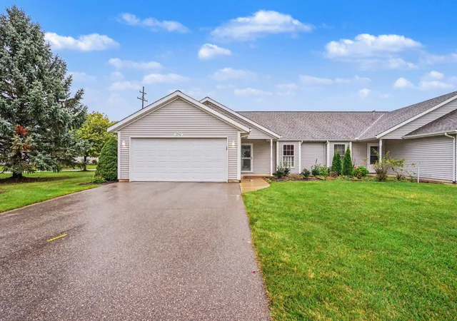 Photo 1 of Sale Pending at 2942 Windswept Ct #44, Holland, MI 49424 | MLS# 71026052932 | Listing updated on 2026-10-07