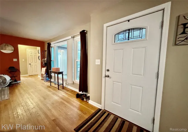 Photo 3 of Single family home for sale at 1215 16th Street, Port Huron, MI 48060 | MLS# 20261080410 | Listing updated on 2026-10-06