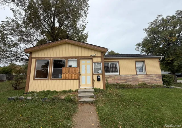 Single family home for sale at 130 Clemens St, Mount Clemens, MI 48043 | MLS# 20261080412