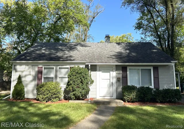 Photo 1 of Single family home for sale at 10730 Albany St, Oak Park, MI 48237 | MLS# 20261080415 | Listing updated on 2026-10-14