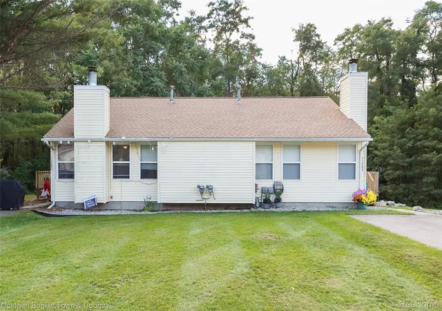 Photo 1 of Sale Pending at 11282 Lake Forest Dr, Pinckney, MI 48169 | MLS# 20261080456 | Listing updated on 2026-10-20