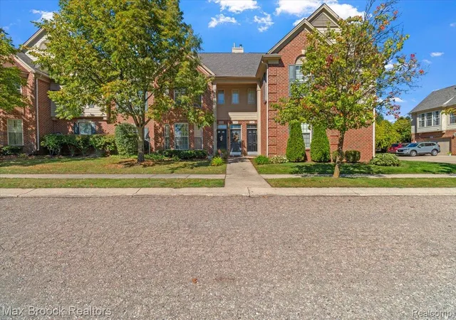 Photo 1 of Condo for sale at 1151 Chestnut St, Pontiac, MI 48342 | MLS# 20261080476 | Listing updated on 2026-10-20