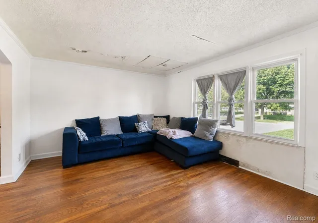 Photo 3 of Single family home for sale at 15276 Rochelle St, Detroit, MI 48205 | MLS# 20261080478 | Listing updated on 2026-10-14