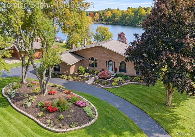 Photo 1 of Single family home for sale at 7555 Little Walters Ct, Clarkston, MI 48348 | MLS# 20261080481 | Listing updated on 2026-10-17