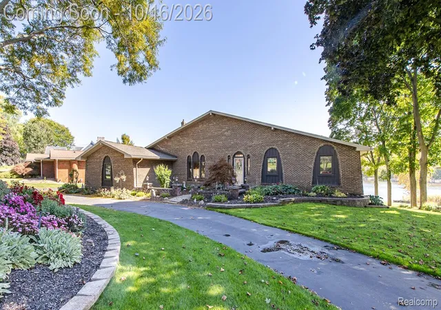 Photo 4 of Single family home for sale at 7555 Little Walters Ct, Clarkston, MI 48348 | MLS# 20261080481 | Listing updated on 2026-10-17