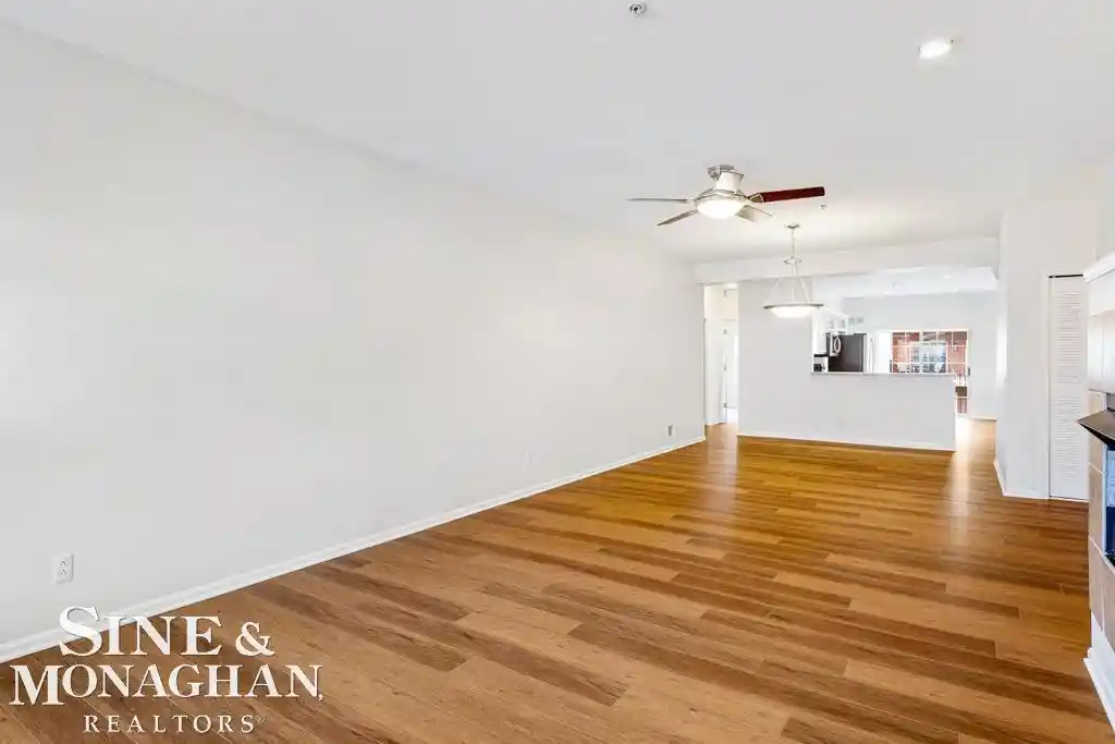 Listing Photo 2 - Condo for sale in 3251 Camden Dr located at 3251 Camden Dr, Troy, MI 48084 - Unit 3251 Camden Dr