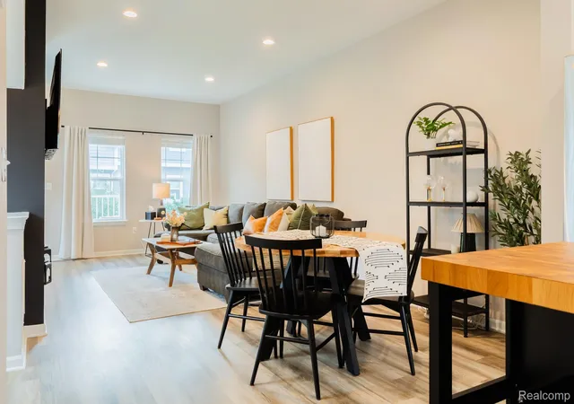 Listing Photo 1 - Condo for sale in building located at 208 Katie Ln, Brighton, MI 48116 - Unit #
