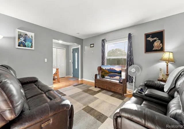 Photo 3 of Single family home for sale at 5735 Huron St, Dearborn Heights, MI 48125 | MLS# 20261080512 | Listing updated on 2026-10-18