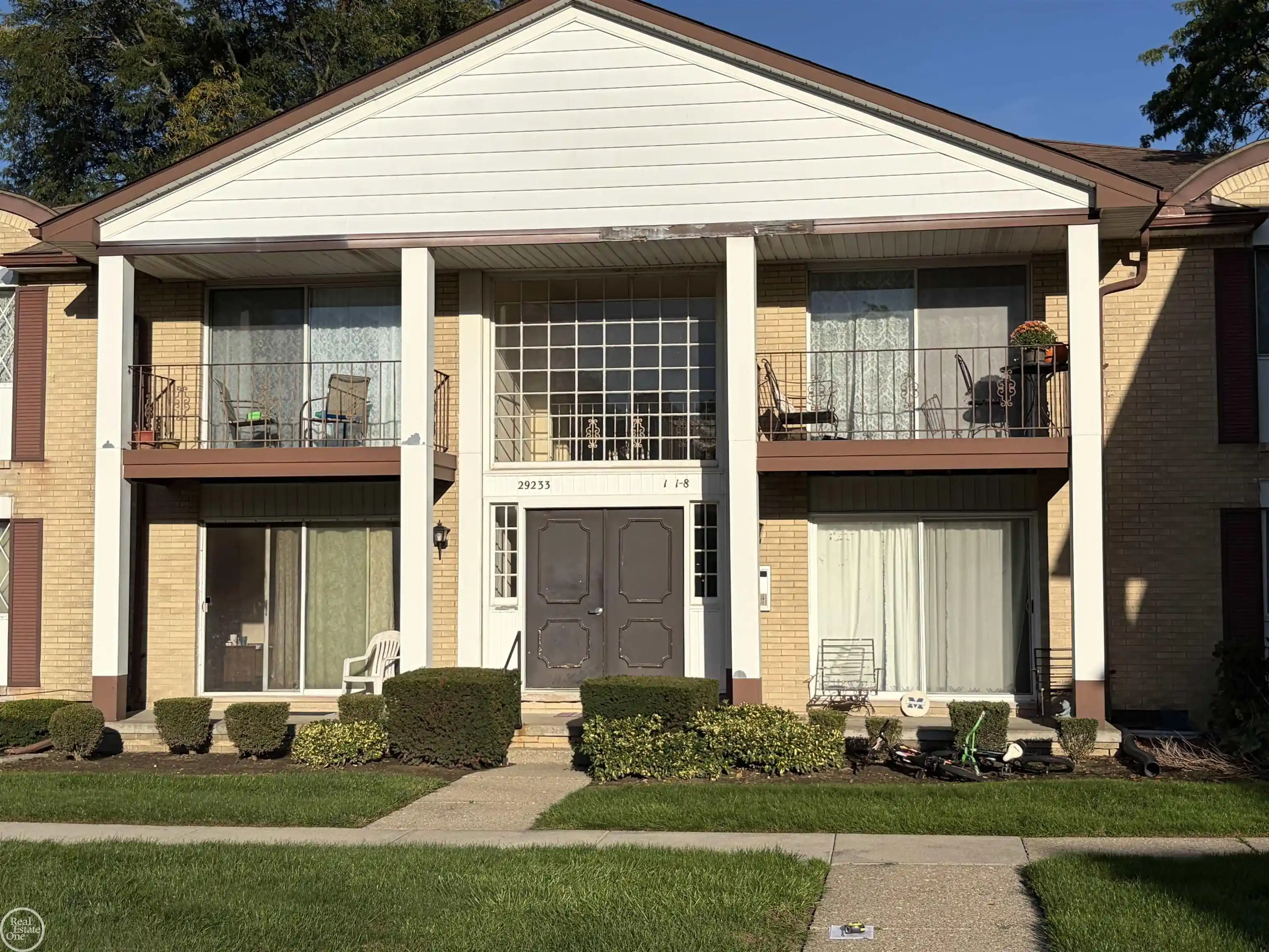 Listing Photo 1 - Condo for sale in 29233 Hayes Rd located at 29233 Hayes Rd, Warren, MI 48088 - Unit 29233 Hayes Rd