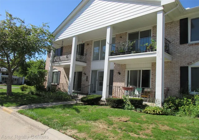 Photo 1 of Condo for sale at 14210 Camelot Dr #3, Sterling Heights, MI 48312 | MLS# 20261080514 | Listing updated on 2026-10-19