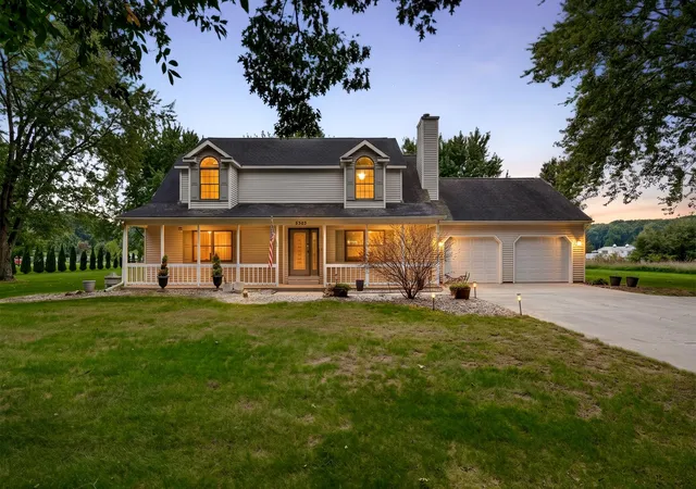 Photo 1 of Single family home for sale at 5303 W R Ave, Schoolcraft, MI 49087 | MLS# 66026052960 | Listing updated on 2026-10-16