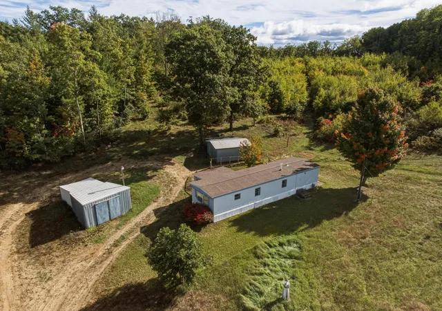 Photo 1 of Single family home for sale at 21794 30th Avenue, Barryton, MI 49305 | MLS# 72026052970 | Listing updated on 2026-10-20