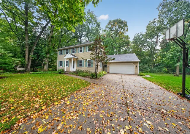 Photo 3 of Single family home for sale at 130 Granite Dr, Williamston, MI 48895 | MLS# 71026052969 | Listing updated on 2026-10-08