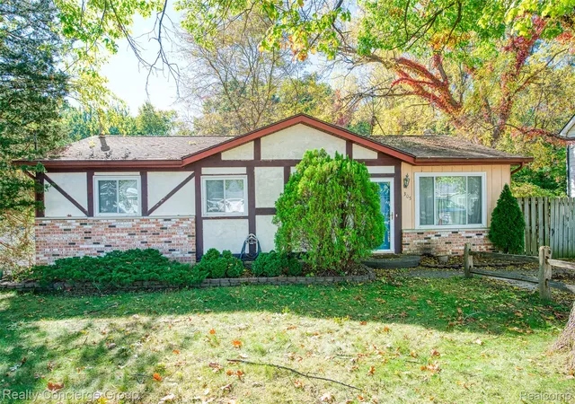 Photo 1 of Single family home for sale at 305 Brighton Lake Rd, Brighton, MI 48116 | MLS# 20261080528 | Listing updated on 2026-10-22