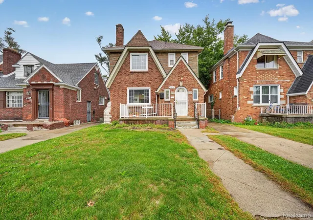 Photo 2 of Single family home for sale at 19178 San Juan Dr, Detroit, MI 48221 | MLS# 20261080543 | Listing updated on 2026-10-14