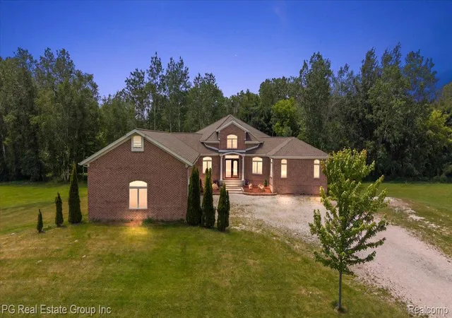 Photo 2 of Single family home for sale at 2848 E Mill Crk Rd, Saint Clair, MI 48079 | MLS# 20261080544 | Listing updated on 2026-10-06
