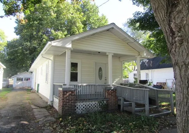 Photo 1 of Single family home for sale at 615 Glenwood Ave, Owosso, MI 48867 | MLS# 60050223877 | Listing updated on 2026-10-05