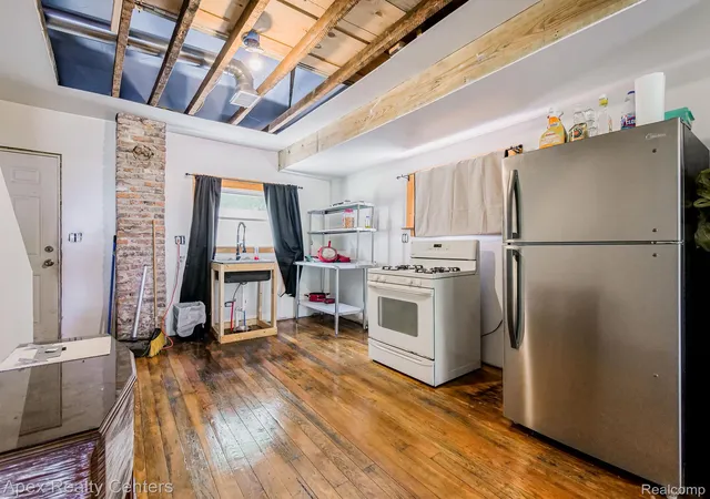 Photo 3 of Single family home for sale at 463 S Junction St, Detroit, MI 48209 | MLS# 20261080581 | Listing updated on 2026-10-08