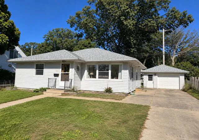Photo 1 of Sale Pending at 1412 Winchester Dr, Muskegon, MI 49441 | MLS# 71026052990 | Listing updated on 2026-10-07