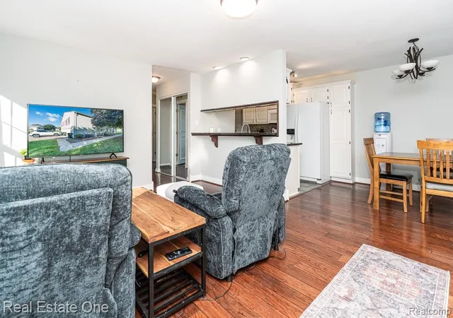 Photo 2 of Condo for sale at 2987 Maplewood Ct #D, Lake Orion, MI 48360 | MLS# 20261080600 | Listing updated on 2026-10-14