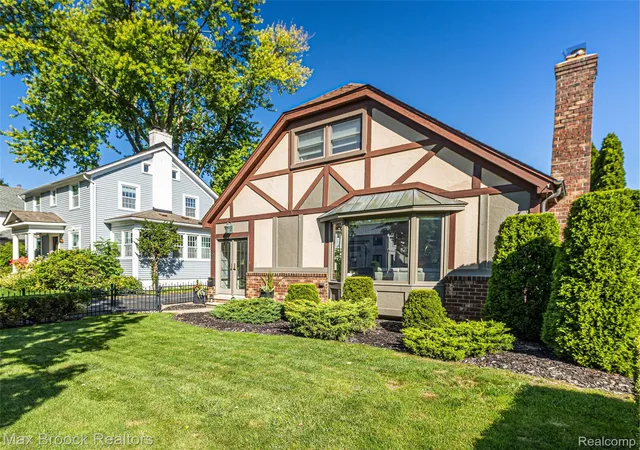 Photo 2 of Single family home for sale at 955 Forest Ave, Birmingham, MI 48009 | MLS# 20261080604 | Listing updated on 2026-10-16