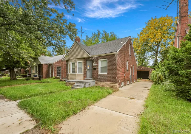 Photo 2 of Single family home for sale at 19586 Strasburg St, Detroit, MI 48205 | MLS# 20261080607 | Listing updated on 2026-10-10