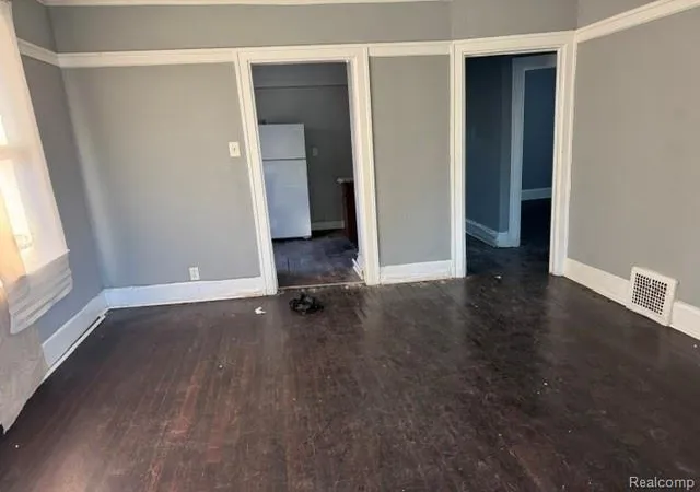 Photo 3 of Multi family home for sale at 2517 Taylor St, Detroit, MI 48206 | MLS# 20261080620 | Listing updated on 2026-10-22