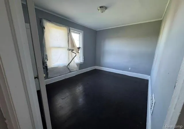 Listing Photo 4 - Condo for sale in building located at 2517 Taylor St, Detroit, MI 48206