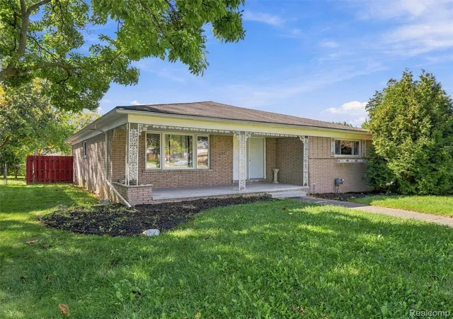 Photo 2 of Single family home for sale at 25685 Grand Concourse St, Southfield, MI 48075 | MLS# 20261080631 | Listing updated on 2026-10-12