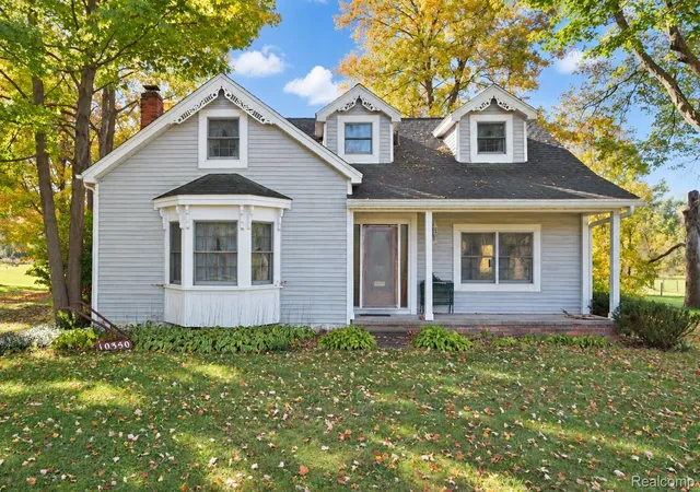 Photo 1 of Single family home for sale at 10350 Oakhill Rd, Holly, MI 48442 | MLS# 20261080640 | Listing updated on 2026-10-21