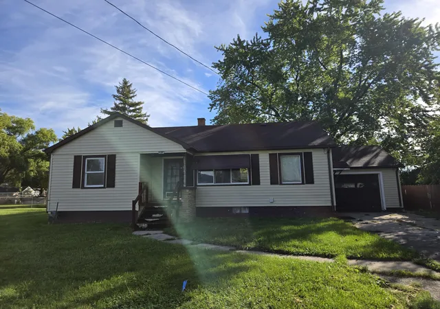 Photo 1 of Single family home for sale at 2613 S Monroe St, Bay City, MI 48708 | MLS# 64026053011 | Listing updated on 2026-10-05