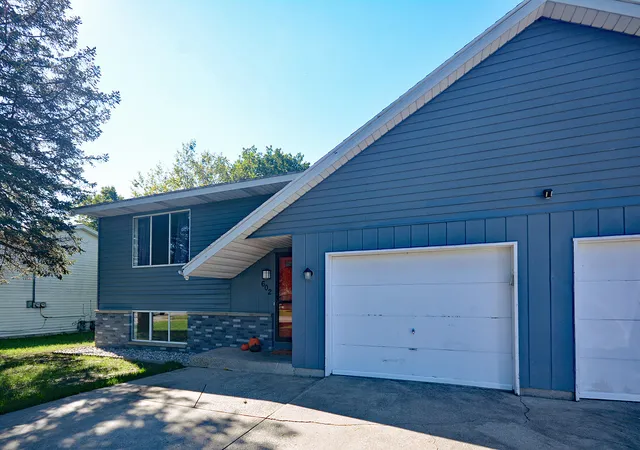 Photo 2 of Multi family home for sale at 602 136th Avenue, Holland, MI 49424 | MLS# 71026053013 | Listing updated on 2026-10-08
