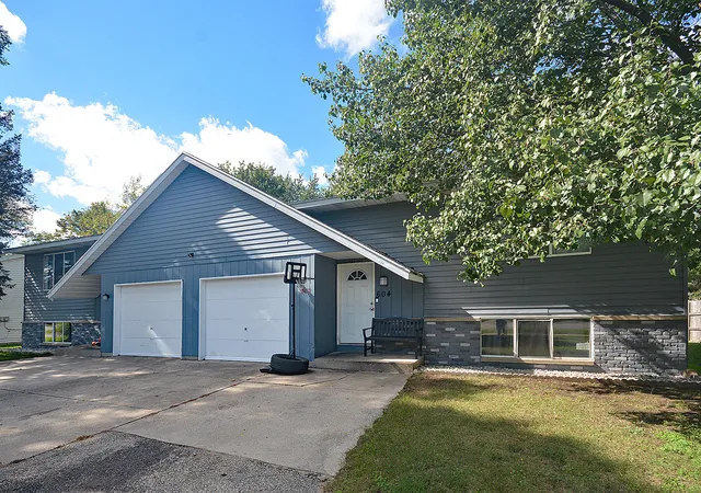 Photo 3 of Multi family home for sale at 602 136th Avenue, Holland, MI 49424 | MLS# 71026053013 | Listing updated on 2026-10-08