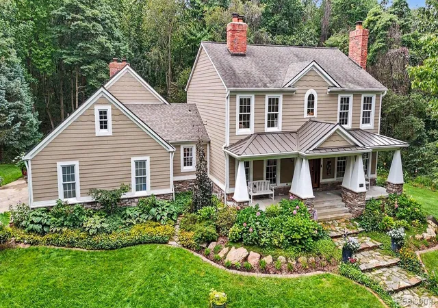 Photo 3 of Single family home for sale at 635 Hazy View, Milford, MI 48381 | MLS# 20261080645 | Listing updated on 2026-10-07