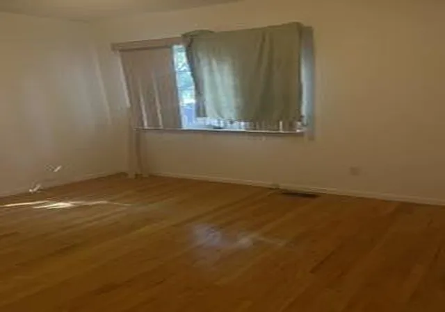 Listing Photo 5 - Condo for sale in building located at 13 Canfield Cir, Dearborn Heights, MI 48127
