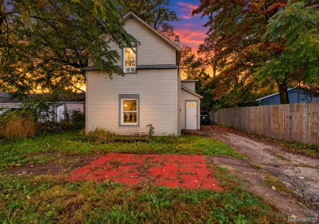 Single family home for sale at 1813 Center St, Kalamazoo, MI 49048 | MLS# 20261080653
