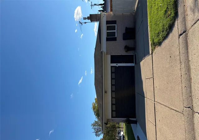 Photo 3 of Single family home for sale at 2655 Clayton Dr, Troy, MI 48083 | MLS# 20261080657 | Listing updated on 2026-10-22
