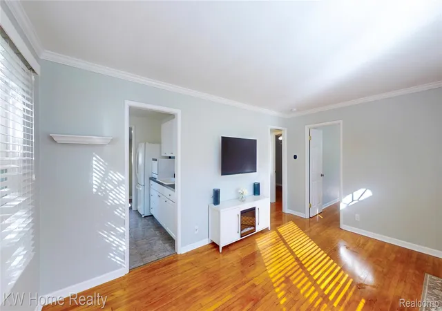 Photo 3 of Single family home for sale at 30409 Brentwood St, Southfield, MI 48076 | MLS# 20261080676 | Listing updated on 2026-10-21