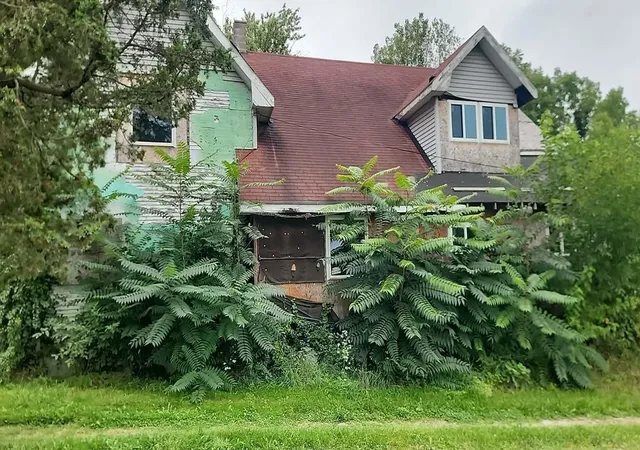 Photo 1 of Single family home for sale at 2080 E Empire Ave, Benton Harbor, MI 49022 | MLS# 69026053062 | Listing updated on 2026-10-15