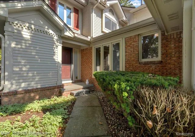Photo 3 of Condo for sale at 7133 Brg Way, West Bloomfield, MI 48322 | MLS# 20261080684 | Listing updated on 2026-10-09
