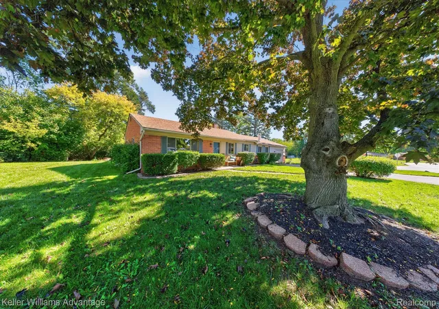 Photo 2 of Single family home for sale at 41881 Quince Dr, Novi, MI 48375 | MLS# 20261080687 | Listing updated on 2026-10-12