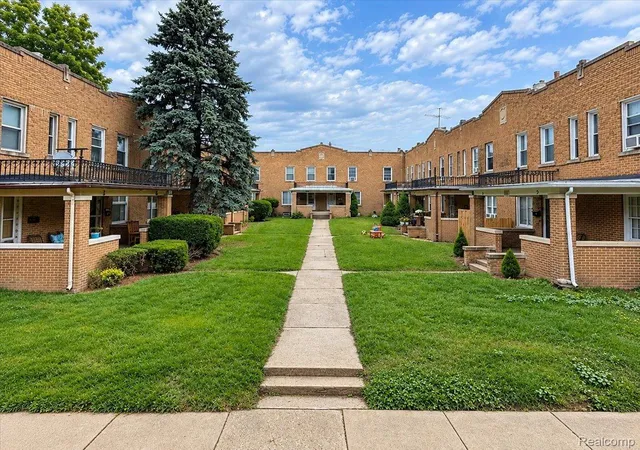 Single family home for sale at 290 Liberty St Unit 5, Pontiac, MI 48341 | MLS# 20261080700
