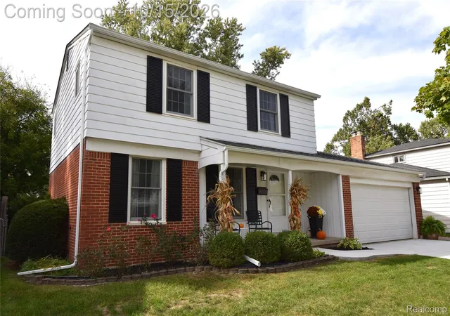 Photo 2 of Single family home for sale at 513 N Marias Ave, Clawson, MI 48017 | MLS# 20261080711 | Listing updated on 2026-10-16