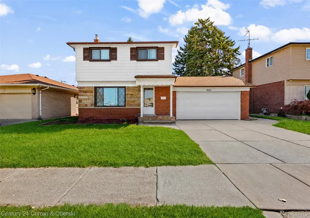 Photo 1 of Single family home for sale at 1824 N Beech Daly Rd, Dearborn Heights, MI 48127 | MLS# 20261080712 | Listing updated on 2026-10-07