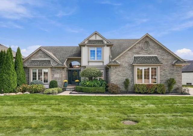 Photo 1 of Single family home for sale at 52716 Woodmill Dr, Macomb, MI 48042 | MLS# 58050223929 | Listing updated on 2026-10-20